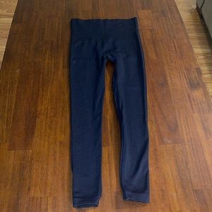 Spanx ladies Look at Me Now seamless compression Capri leggings. Size medium